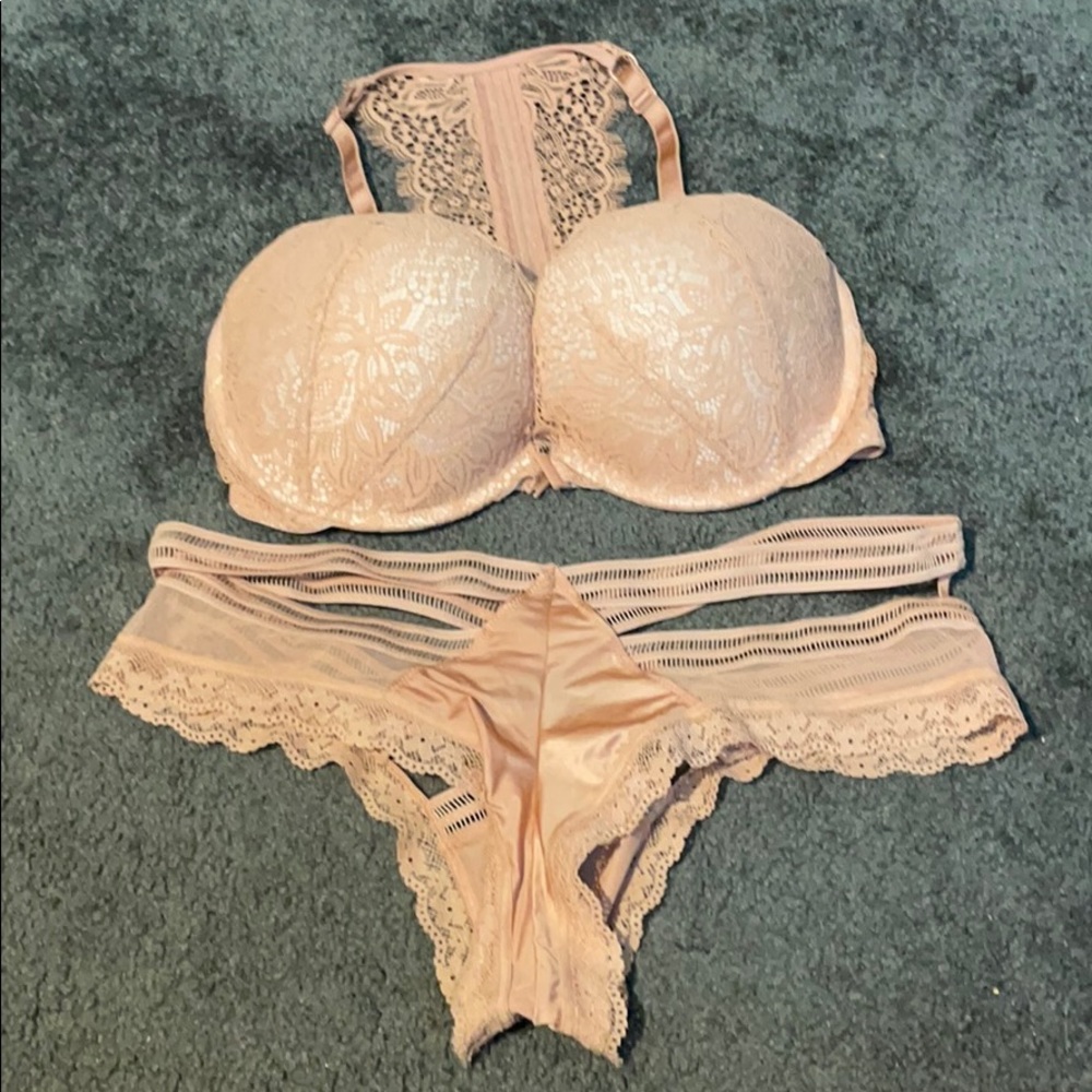 Victoria’s Secret Very Sexy Set